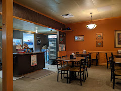 Pizza near Highland Court Motel